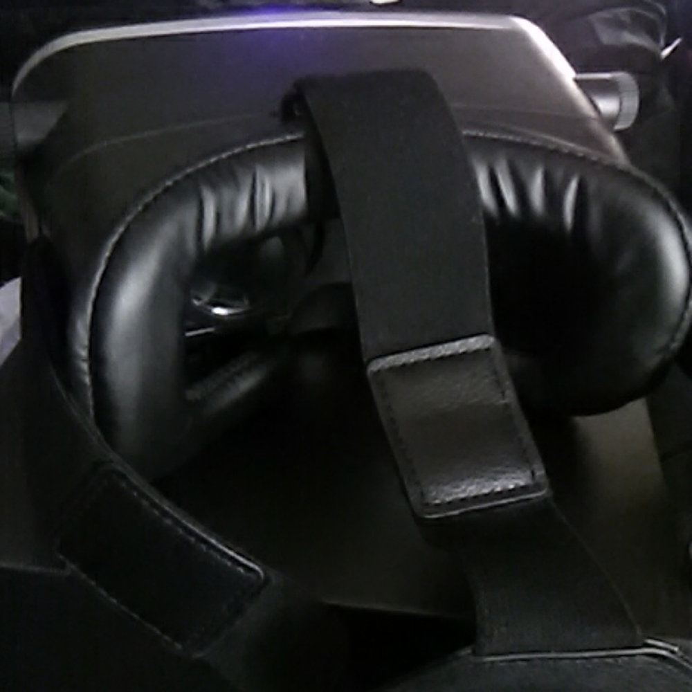 Virtual headset - Picture 2 of 3